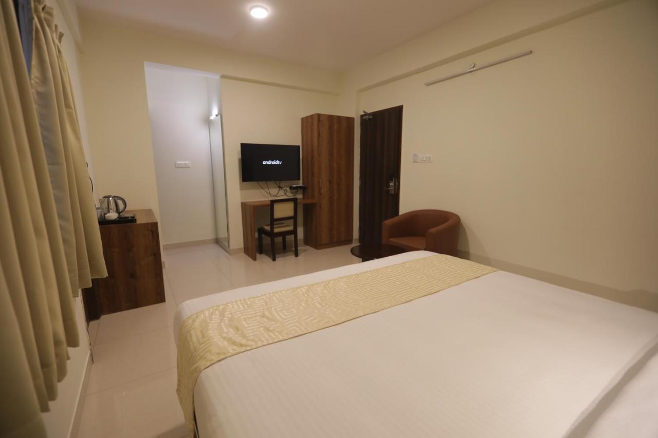 Elysian Grand Hotel Bangalore Dış mekan fotoğraf